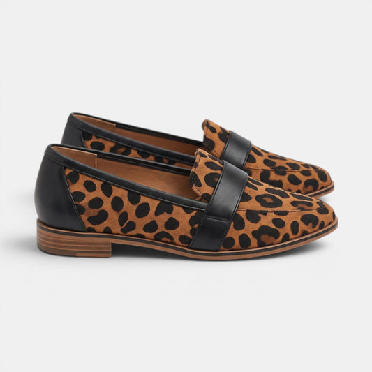 Women's Classic Flat Loafers with Pointed Toe