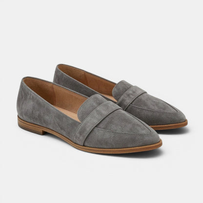 Women's Flat Loafers with Pointed Toe Design