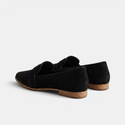 Women's Flat Loafers with Pointed Toe Design